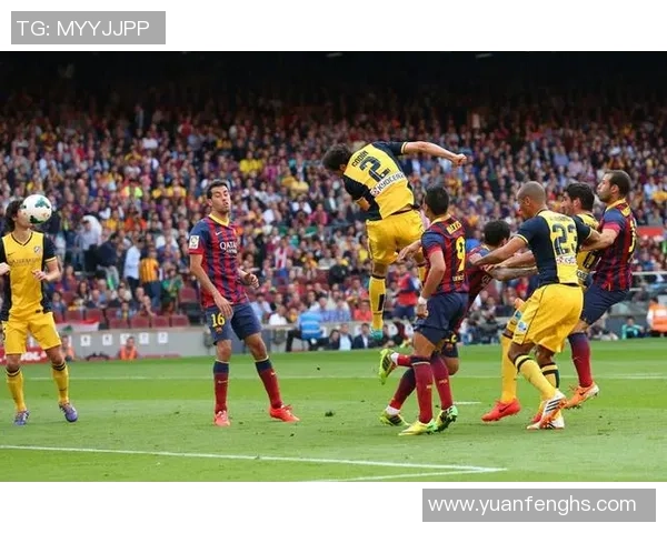 意甲激战巴萨绝杀里昂引发争议判罚全场沸腾